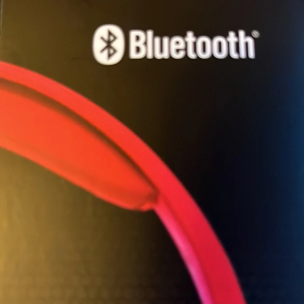 Wireless Bluetooth Headphones with built in microphone for all your gaming